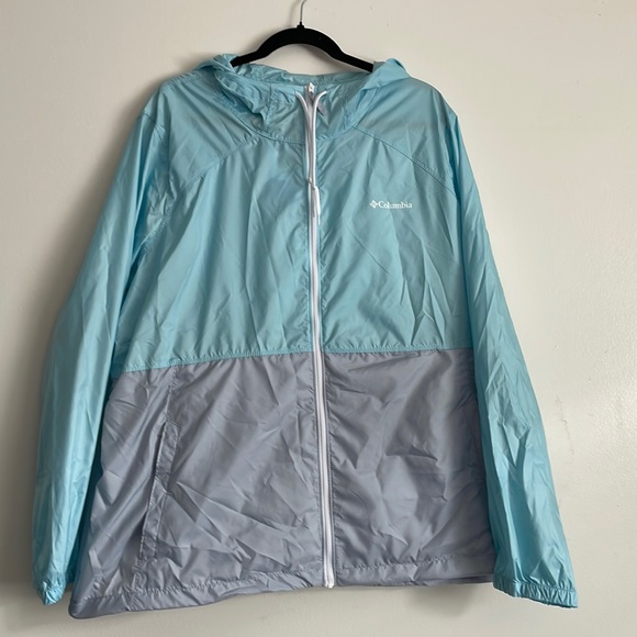 Columbia Jackets & Blazers - Nwt Columbia center ridge windbreaker